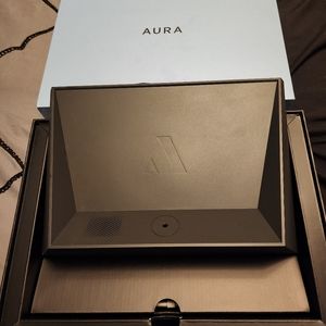 Aura digital picture frame